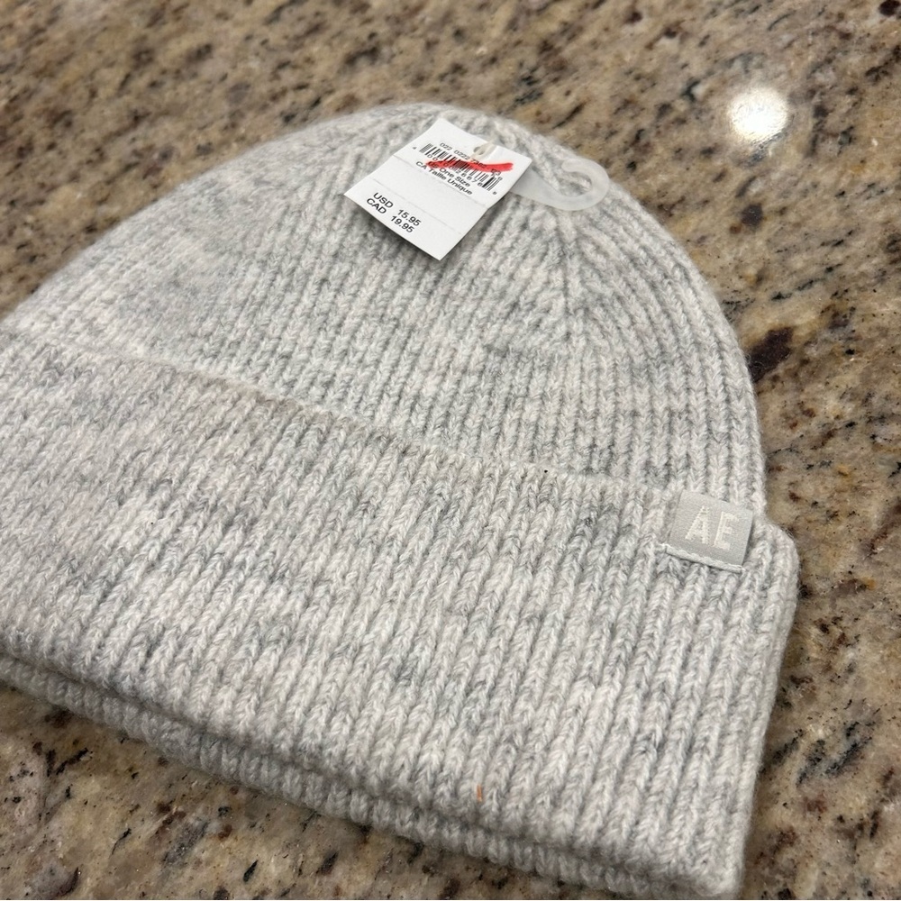 American Eagle Beanie‎ Hat OS Grey Ribbed Knit Wool Blend Cuffed Logo - Picture 4 of 4
